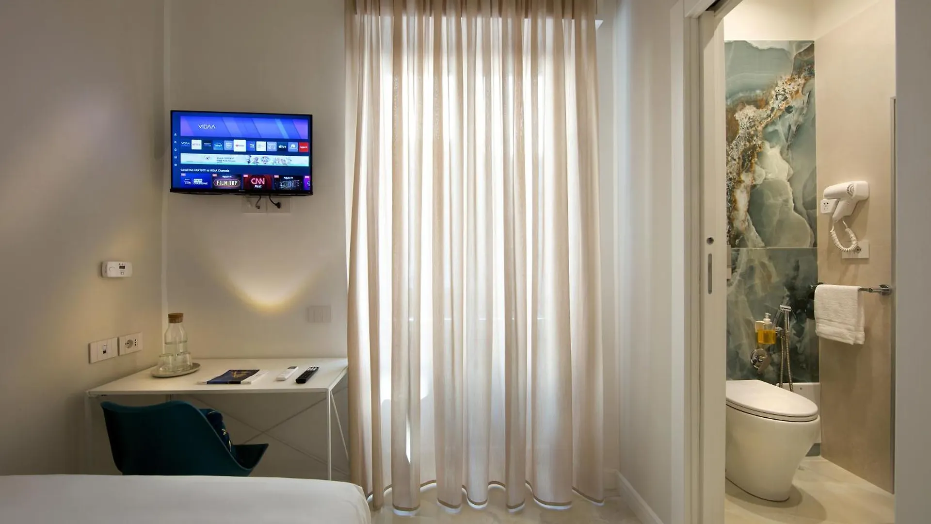 Domus Milone Bed & Breakfast Naples